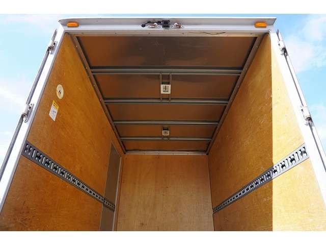 Mitsubishi CANTER 2018-11 13663-19