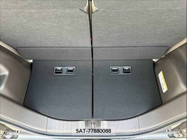 Honda N BOX 2022-03 307383-11