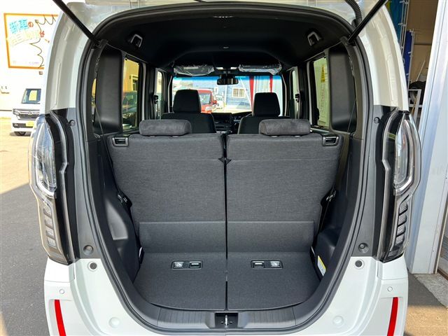 Honda N BOX CUSTOM 2023-06 12042-10