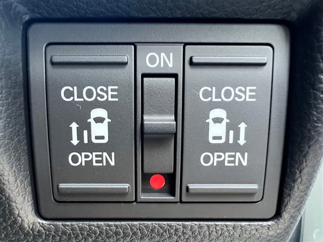 Honda N BOX CUSTOM 2023-06 12042-26