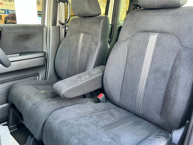 Honda N BOX CUSTOM 2023-06 12042-17