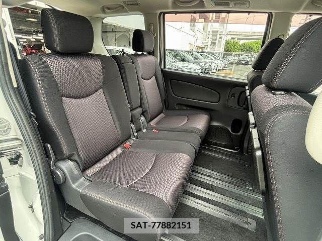 Nissan SERENA 2011-02 284233-5