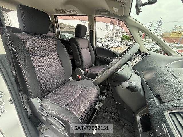 Nissan SERENA 2011-02 284233-4