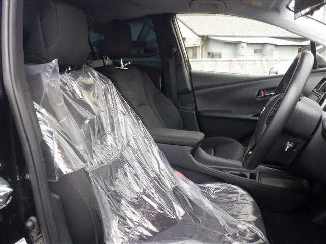 Toyota PRIUS 2019-05 180496-6