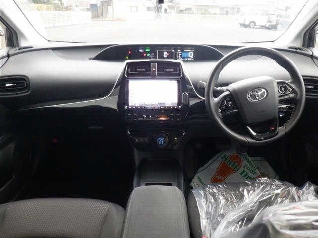 Toyota PRIUS 2019-05 180496-1