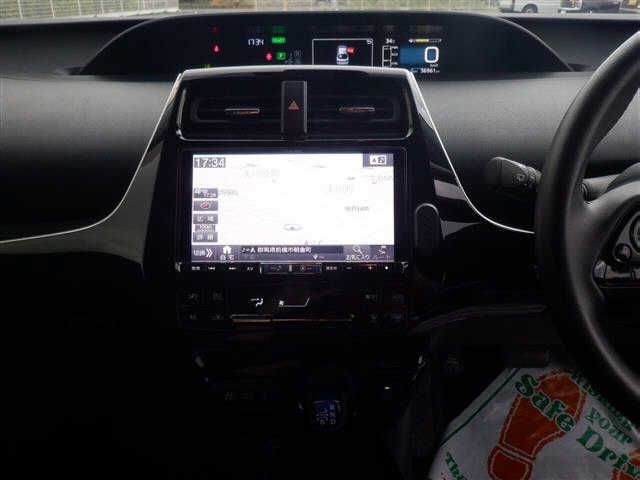 Toyota PRIUS 2019-05 180496-3