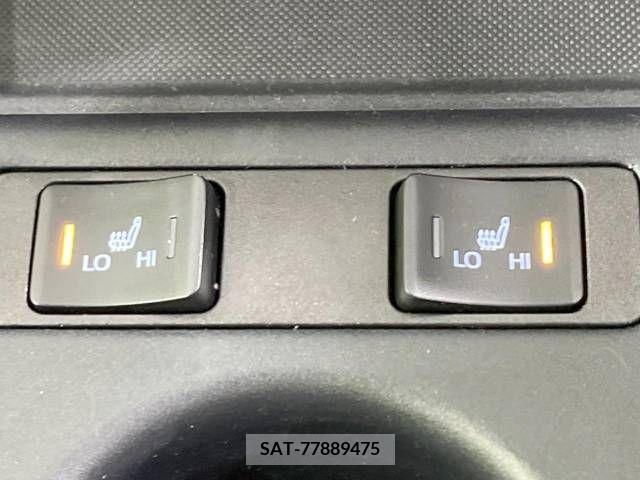 Toyota PRIUS 2021-08 282048-7