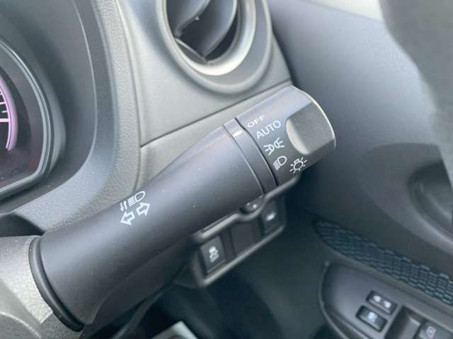 Nissan NOTE 2015-06 182581-5