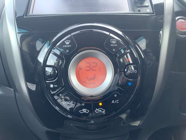 Nissan NOTE 2015-06 182581-8