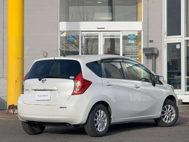 Nissan NOTE 2015-06 182581-1