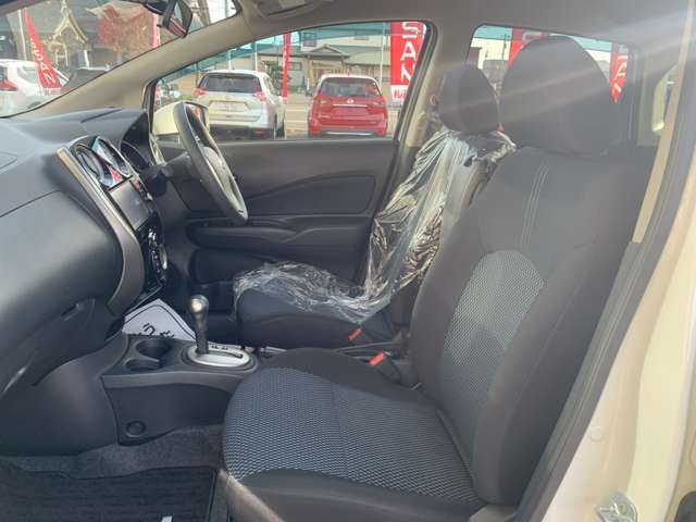 Nissan NOTE 2015-06 182581-11