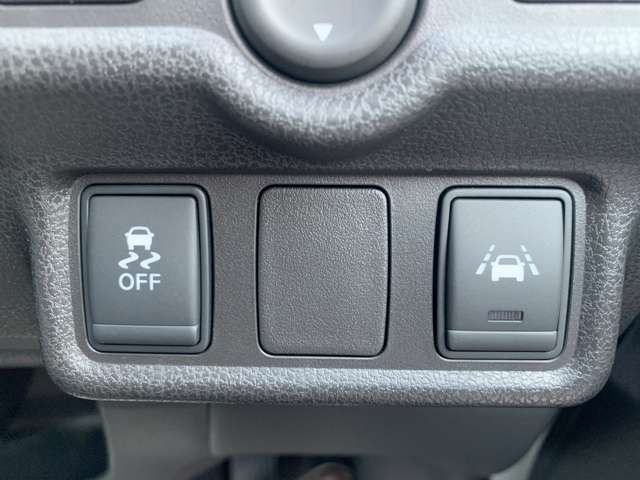 Nissan NOTE 2015-06 182581-7