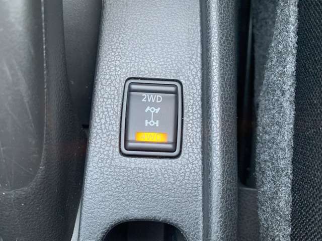 Nissan NOTE 2015-06 182581-10