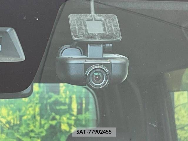 Daihatsu WAKE 2018-10 310568-6