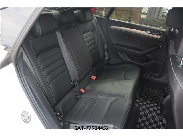 VolksWagen ARTEON 2019-03 210490-11