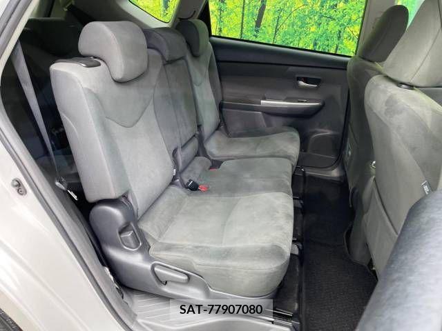 Toyota PRIUS ALPHA 2013-01 218060-7
