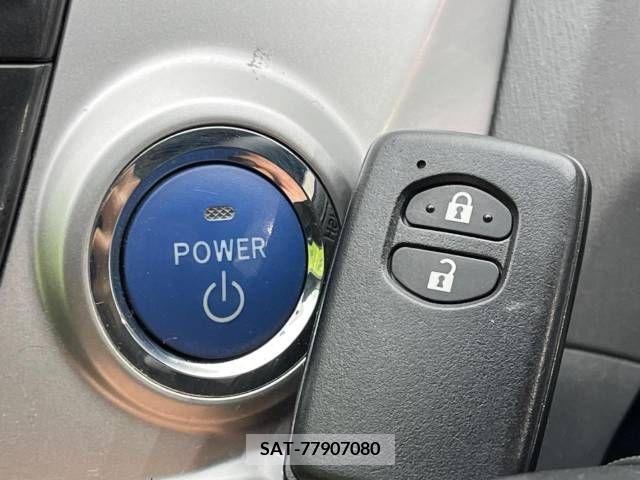 Toyota PRIUS ALPHA 2013-01 218060-5