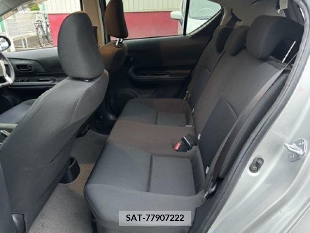 Toyota AQUA 2017-03 260595-12