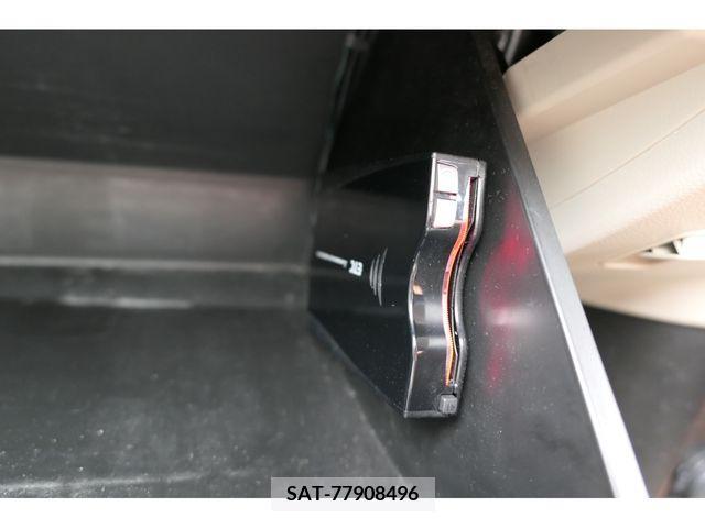 Suzuki WAGON R 2017-04 370936-29