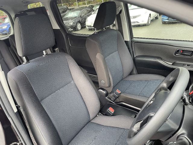 Toyota NOAH HYBRID 2019-12 190569-5