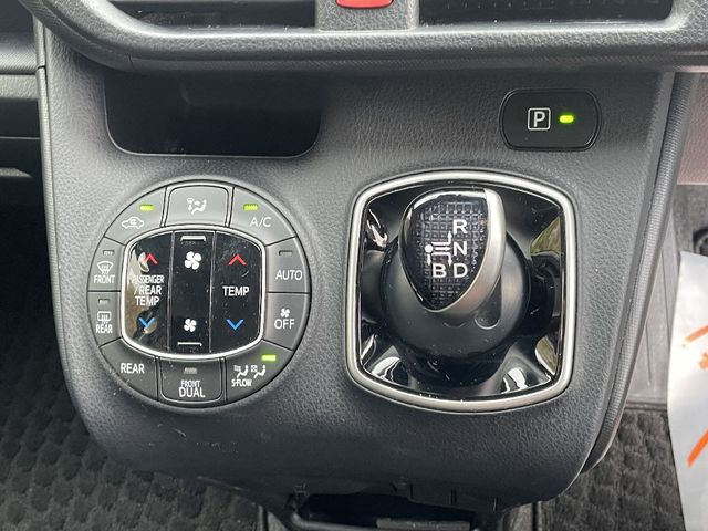 Toyota NOAH HYBRID 2019-12 190569-13