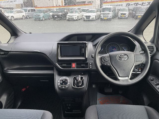 Toyota NOAH HYBRID 2019-12 190569-3