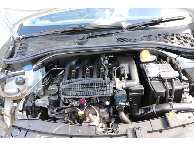 Citroen C4 2017-04 5638-22