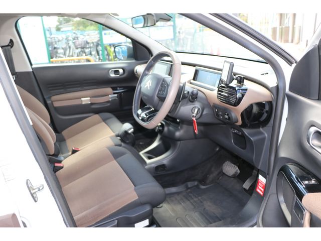 Citroen C4 2017-04 5638-13