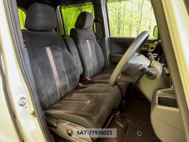 Honda N BOX CUSTOM 2017-11 345910-8