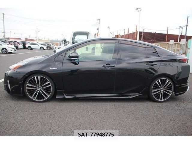 Toyota PRIUS 2016-09 338396-10