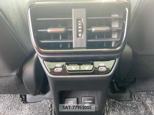 Lexus RZ 2023-06 320378-11