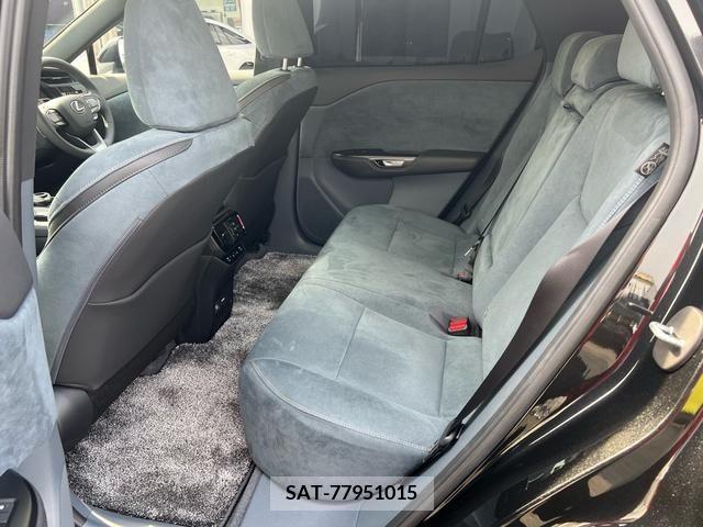 Lexus RZ 2023-06 320378-9