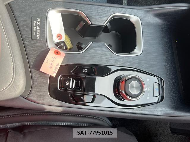 Lexus RZ 2023-06 320378-19