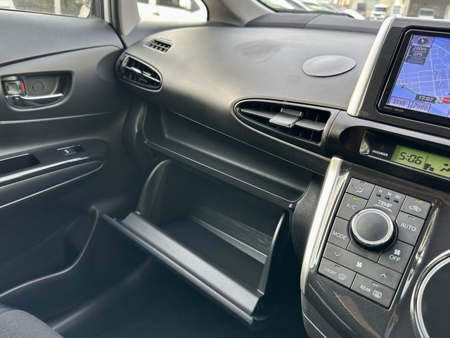 Toyota WISH 2012-07 11052-24