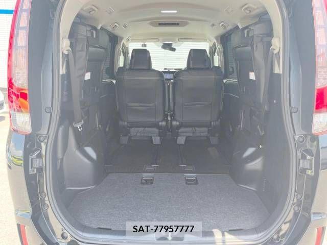Toyota NOAH 2016-06 321491-11