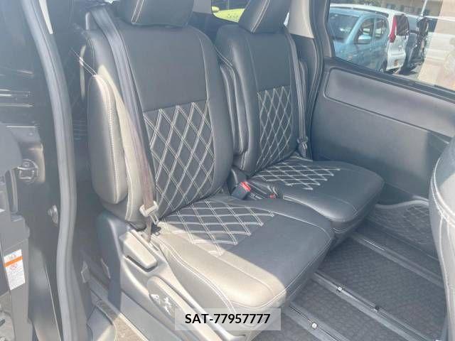 Toyota NOAH 2016-06 321491-8