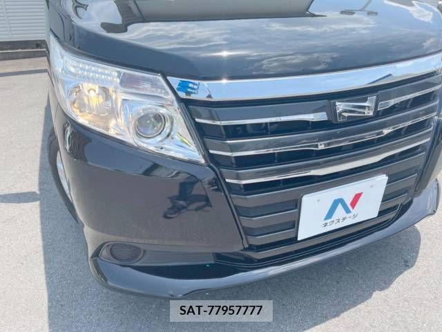 Toyota NOAH 2016-06 321491-12