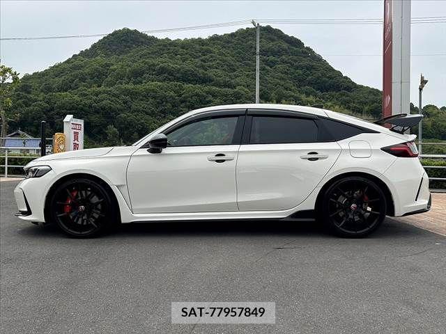 Honda CIVIC 2023-09 264467-10