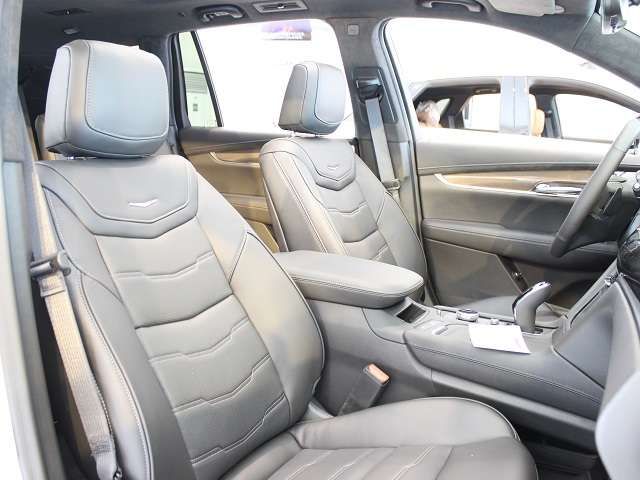 Cadillac XT6 2020-09 11442-6