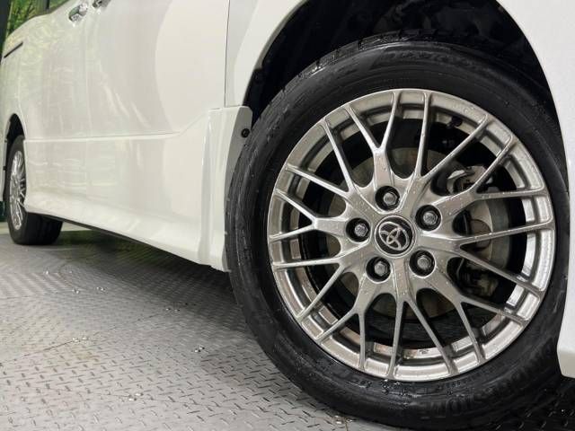 Toyota VOXY HYBRID 2021-04 190970-14