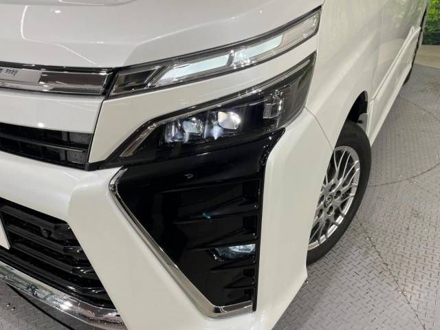 Toyota VOXY HYBRID 2021-04 190970-13