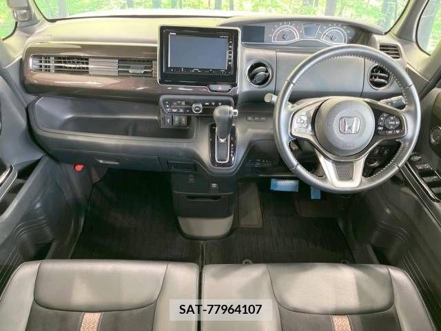 Honda N BOX CUSTOM 2019-10 325707-1