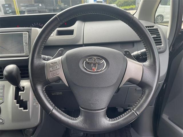 Toyota VOXY 2010-03 191236-11