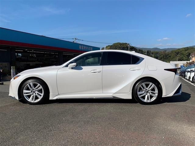 Lexus IS 2022-05 28525-7