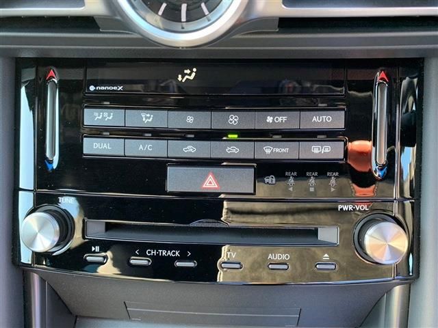 Lexus IS 2022-05 28525-26