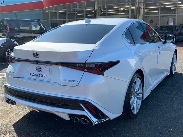 Lexus IS 2022-05 28525-10