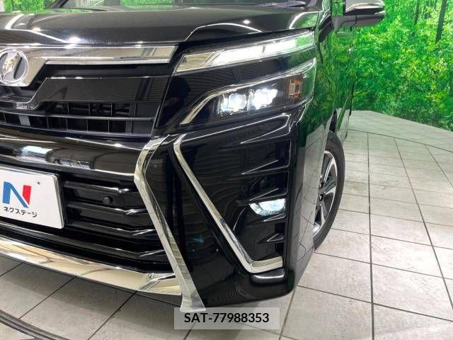 Toyota VOXY 2019-03 394980-12