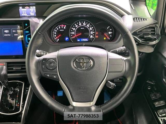 Toyota VOXY 2019-03 394980-11