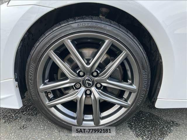 Lexus IS 2016-03 275752-19