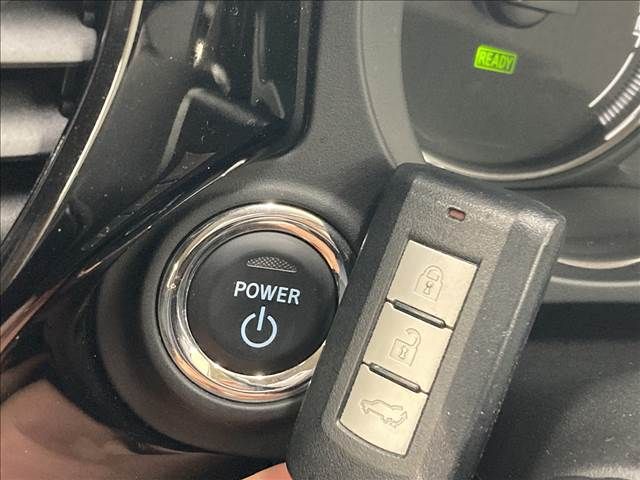 Mitsubishi OUTLANDER PHEV 2013-02 22713-10